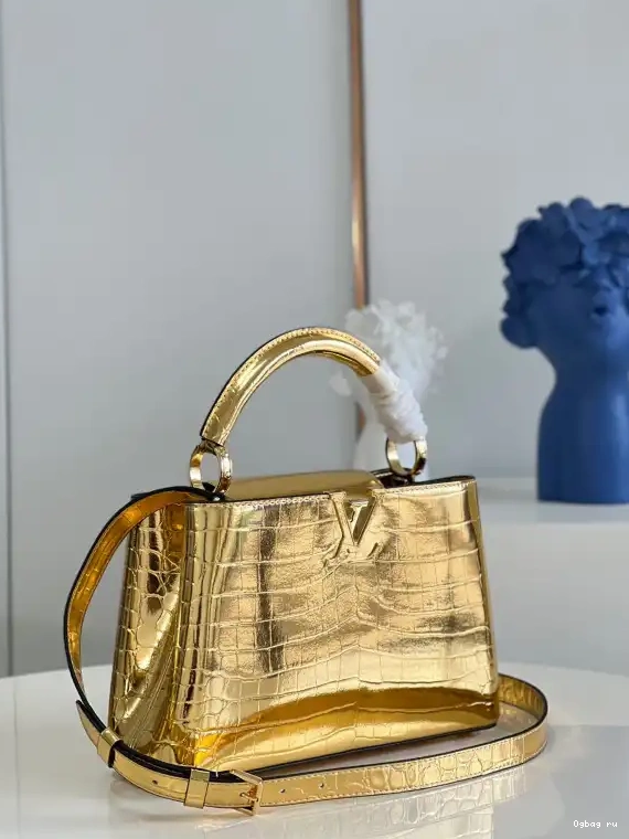 LOUIS BB CAPUCINES VUITTON 0612